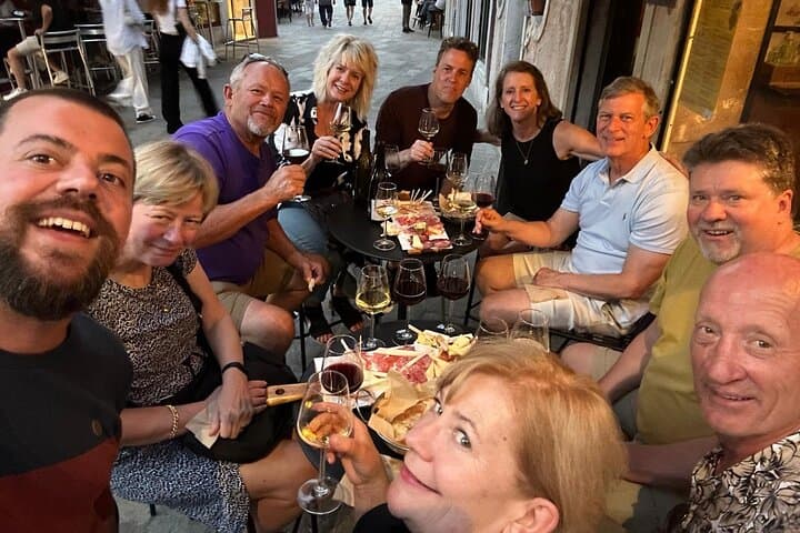 Venetian Evening: Cicchetti & Prosecco Walking Tour with a Local Guide photo 3