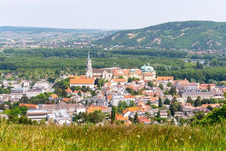 E‑Mountainbike Magic: Vienna Forests, Danube Rides & Heuriger Tastes photo 3