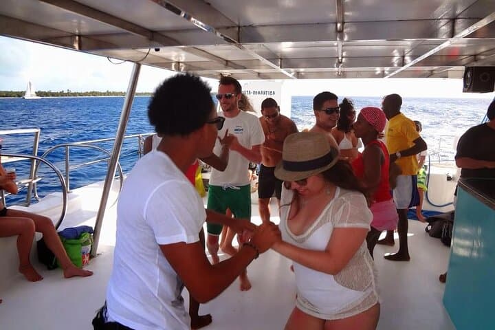 Saona Island Catamaran Cruise: Snorkel the Natural Pool and Relax on Pristine Beaches