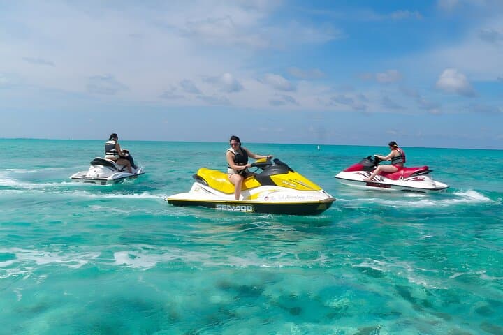 Bali Water Sports and Jimbaran Seafood Dinner: Jet Ski, Parasailing & Banana Boat