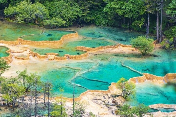 3-Day Jiuzhai Valley and Huanglong Private Tour: Lakes, Terraces & Tibetan Culture photo 5