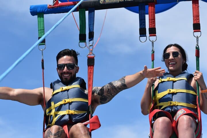 Parasailing Over Waikiki: Diamond Head Aerial Views & Boat Launch photo 3