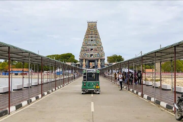 Colombo to Jaffna Private Transfer: Budget-Friendly Drive Across Sri Lanka's North