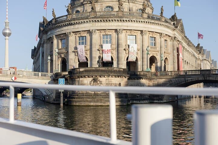 Moonlit Spree Cruise: Romantic 90‑Minute Night Ship Tour of Berlin photo 2