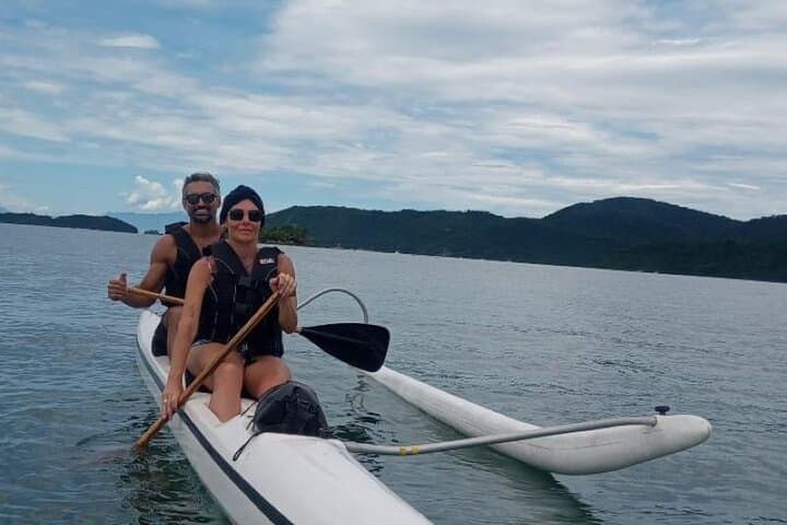Private Hawaiian Canoe Experience in Paraty Bay — Sunrise & Island Tour photo 2