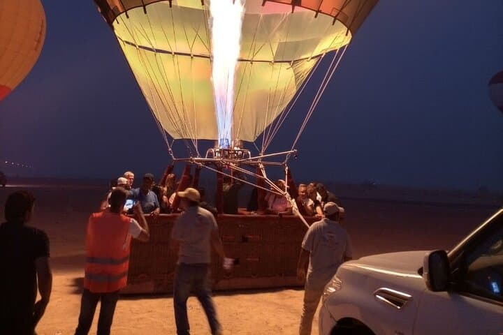 Sunrise Hot Air Balloon Ride in Dubai with Buffet Breakfast & Camel Ride photo 2