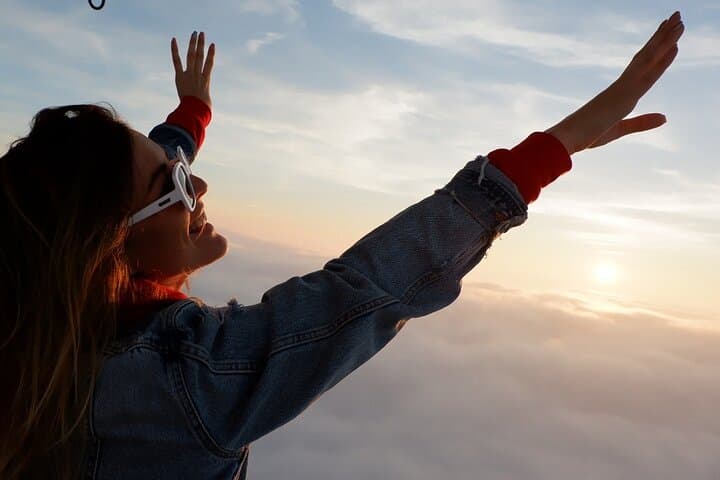 Sunrise Hot Air Balloon Ride in Dubai with Buffet Breakfast & Camel Ride