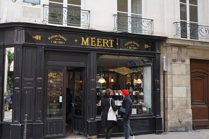 Private Full-Day Paris Highlights: Marais to Eiffel Tower photo 2