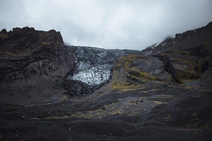 Thorsmork Valley Private Tour: Hike Seljalandsfoss, Stakkholtsgja & Eyjafjallajokull photo 2