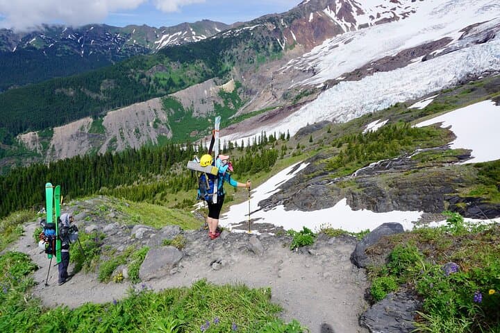 Private Mt. Baker and North Cascades SUV Tour from Seattle — Artist Point, Heather Meadows & Picture Lake photo 5