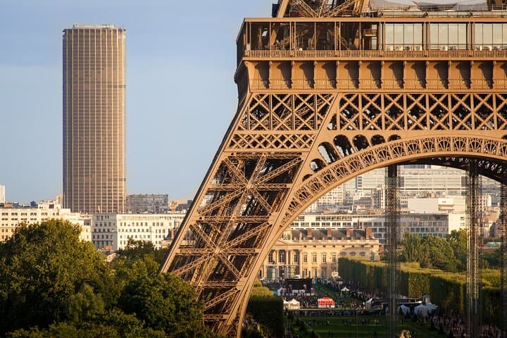 Montparnasse Tower Private Tour: Skip-the-Line 360° Views of Paris photo 5