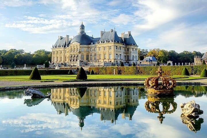 Day Trip from Paris to Château de Fontainebleau and Vaux-le-Vicomte — Castles, Gardens & History photo 3