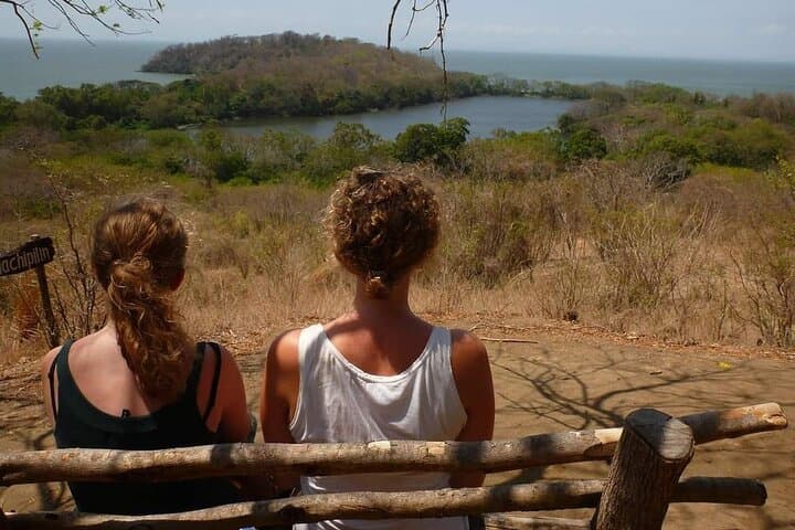 Ometepe Classic Cultural Full-Day Tour: Lagoons, Ojo de Agua & El Ceibo Museum