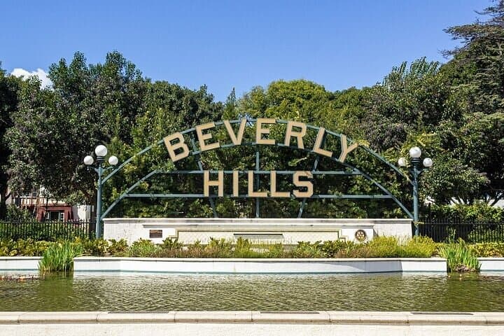Private Ferrari Drive From Beverly Hills to Hollywood: 1-Hour Luxury Tour photo 3