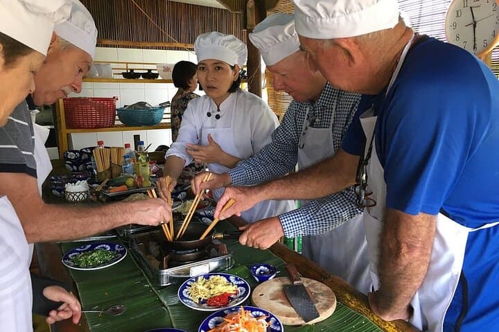 Tra Que Vegetable Village Cycling and Cooking Class in Hoi An photo 6