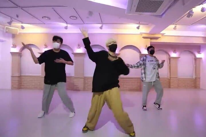 Private K-pop Dance Lesson in Seoul: Learn Your Bias’s Choreography in 2 Hours photo 5