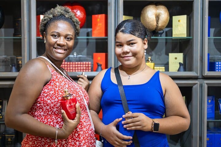 Coco de Mer Free Factory Tour & Perfume Shop on Mahé photo 4