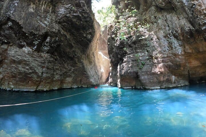 La Leona Waterfall Adventure Hike near Rincón de la Vieja — 3-Hour Forest Trek photo 3