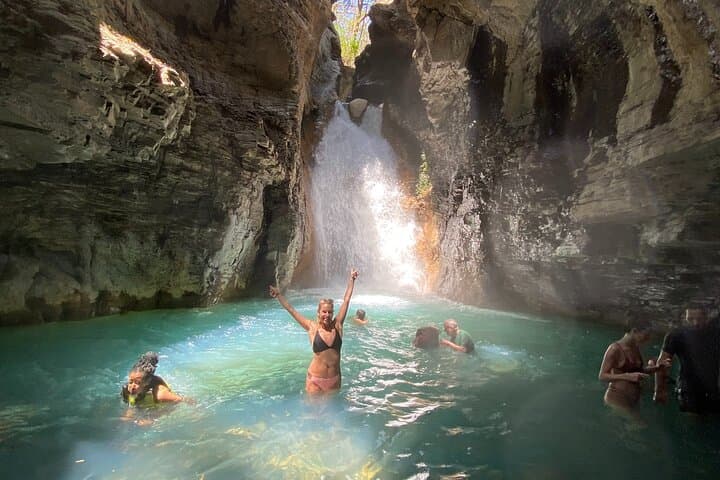 La Leona Waterfall Adventure Hike near Rincón de la Vieja — 3-Hour Forest Trek