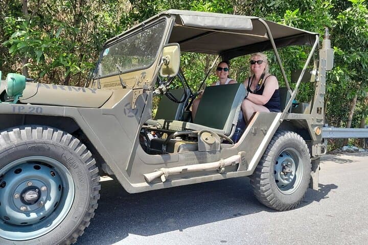 Early-Morning Jeep Tour to My Son Sanctuary: Avoid Crowds & Capture Photos