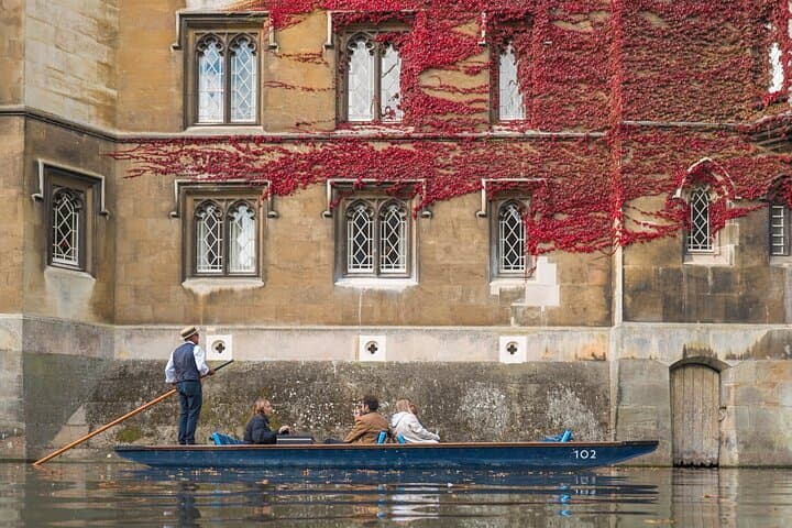 Punting Tour in Cambridge: 45-Minute River Cam Experience Through the College Backs photo 5