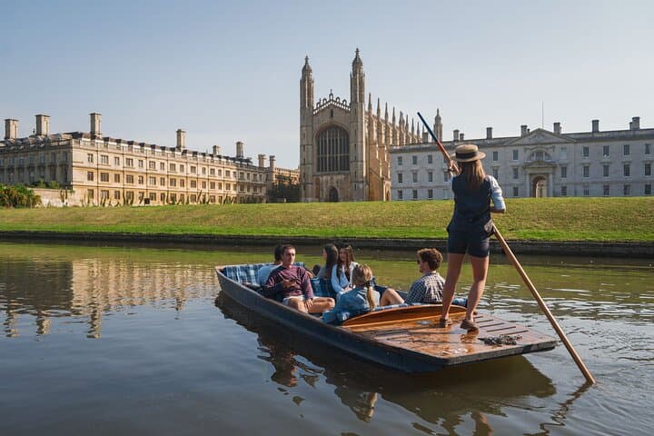 Punting Tour in Cambridge: 45-Minute River Cam Experience Through the College Backs photo 4
