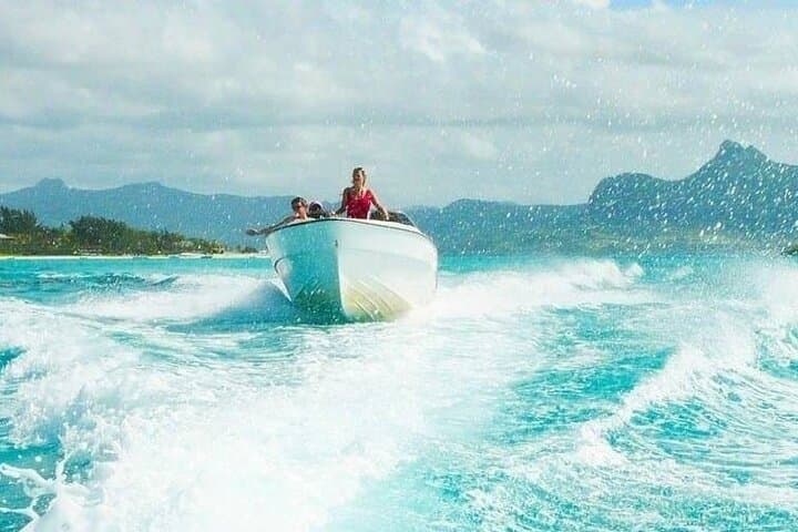 Speedboat to Île aux Cerfs: Full-Day Island Excursion with Lunch & Transfers photo 4
