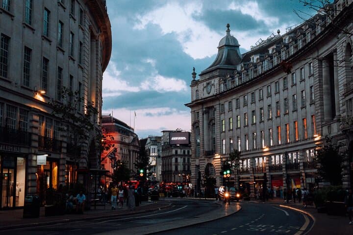 London By Night: Black Taxi Private Evening Tour of Hidden Sights photo 6