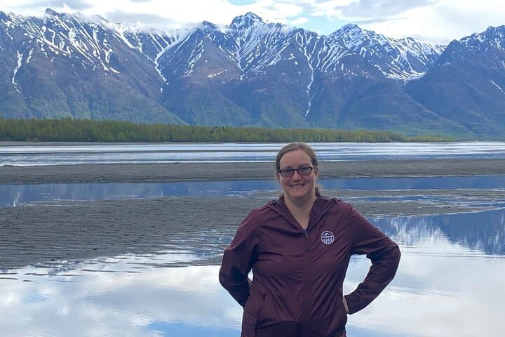 3-Hour Knik River Lazy Kayak Float with Pioneer Peak Views