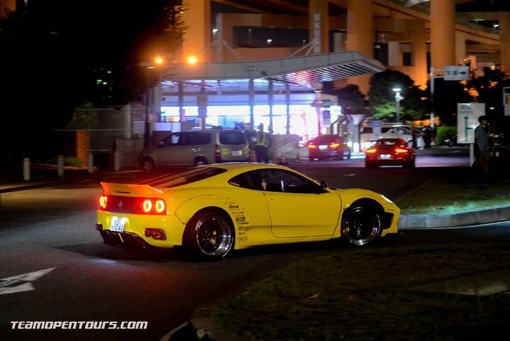 Luxury Van Ride to Daikoku Car Meet: Tokyo Night Skyline & JDM Showcase photo 1
