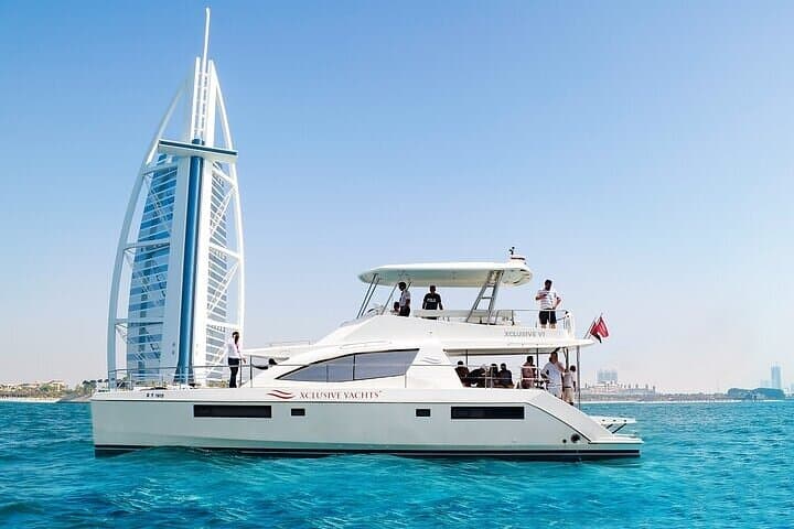 Dubai Marina Luxury Yacht Cruise — 5-Hour Shared Yacht with Breakfast or BBQ