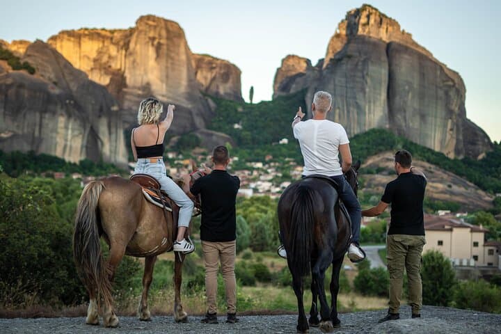 Meteora Sunset Horseback Ride: 1-Hour Panoramic Horse Tour