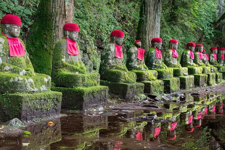 Private Nikko Day Tour from Tokyo: Toshogu Shrine, Lake Chuzenji & Kegon Falls photo 2