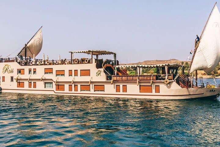 Dahabiya Nile Cruise: 4-Day Aswan to Luxor River Journey