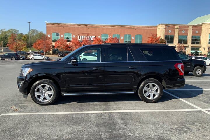 Private DCA Airport Transfer to Downtown Washington, D.C. — Sedans, SUVs & Vans photo 5