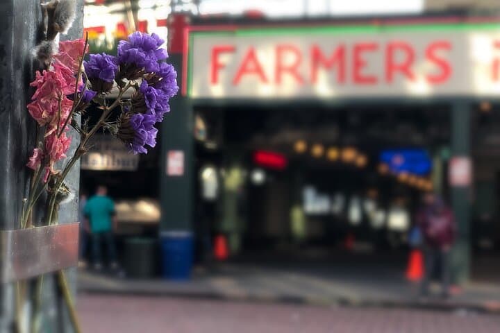 Seattle Skyline to Market: A Private 2-Hour Walking Tour of Columbia Center, Central Library & Pike Place photo 3