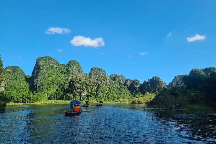 Mua Cave to Trang An: Hike, Cycle and Sampan Boat Day Trip from Hanoi photo 5