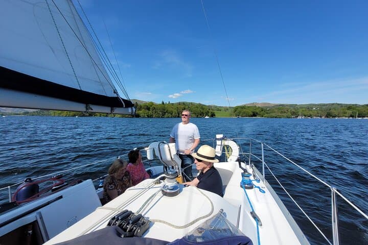 Private Sailing on Lake Windermere: Charter a Beneteau Oceanis Clipper