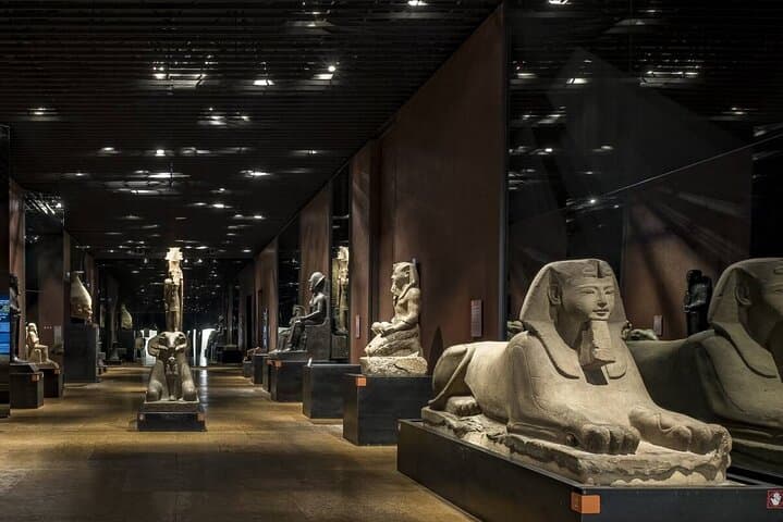 Classic Cairo Day Trip from Port Said: Pyramids, Sphinx & Egyptian Museum photo 4