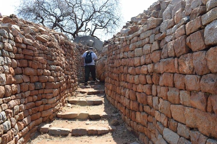 Khami Ruins Historical Tour: Explore the Stone Heritage Near Bulawayo photo 3