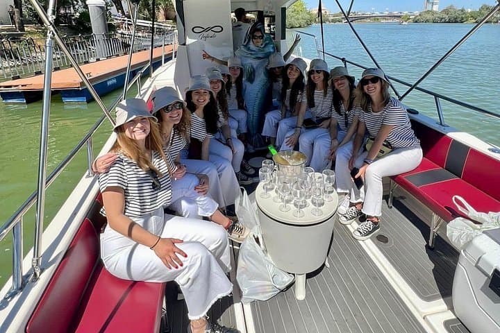 Private 1-Hour Boat Rental on the Guadalquivir — Seville Views & Wine photo 4