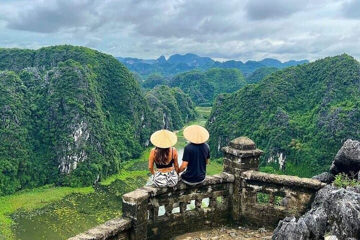 Ninh Binh Day Trip: Hoa Lu, Trang An Boat Tour & Mua Cave Hike photo 2