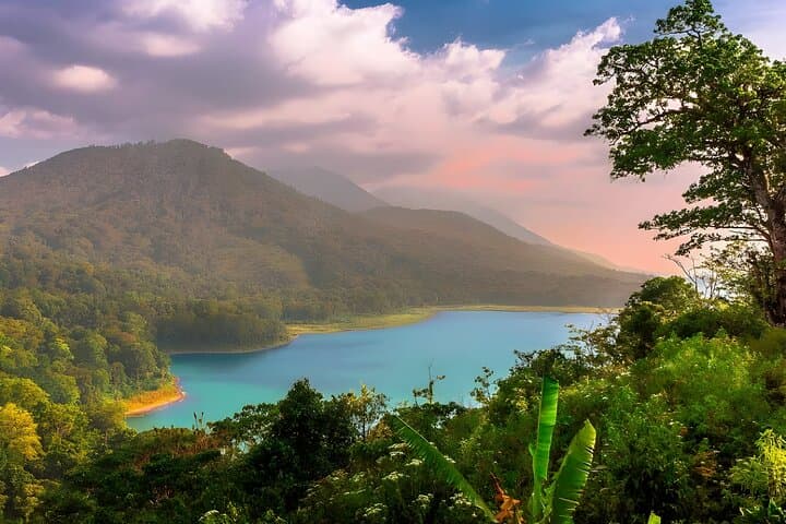 Best of North Bali: Hot Springs, Waterfalls & Bedugul Temple Day Tour photo 6