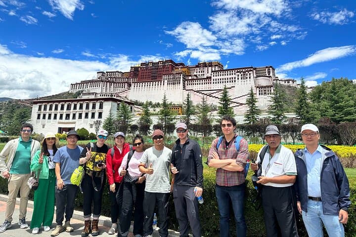 Private Guided Day Tour: Potala Palace & Sera Monastery, Lhasa