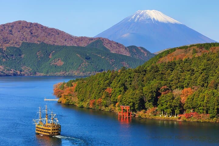 Hakone and Mt. Fuji Private Day Trip — Lake Ashinoko, Owakudani & Open‑Air Museum photo 2