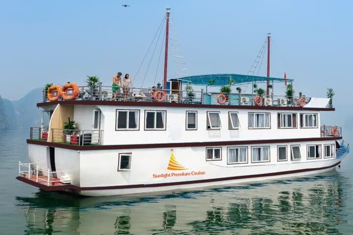 Lan Ha Bay Boutique Cruise: 2-Day Kayaking, Swimming & Viet Hai Village Bike Tour photo 3