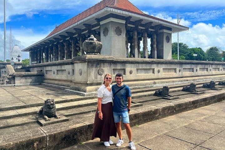 Sri Lanka 6-Day Private Tour: Sigiriya, Kandy, Galle & Bentota