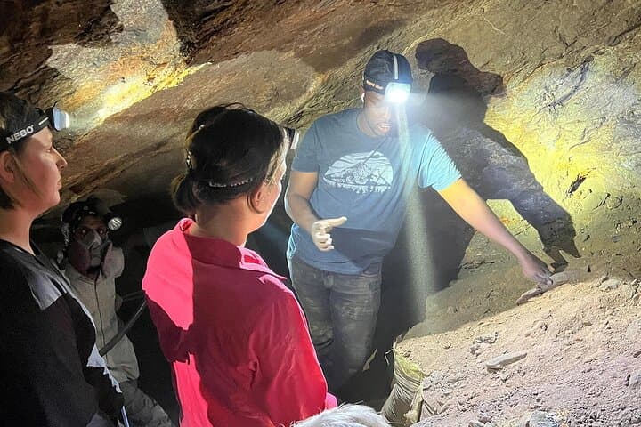 Merelani Tanzanite Mining Day Trip from Arusha: Explore Mines & Gem Shops photo 2