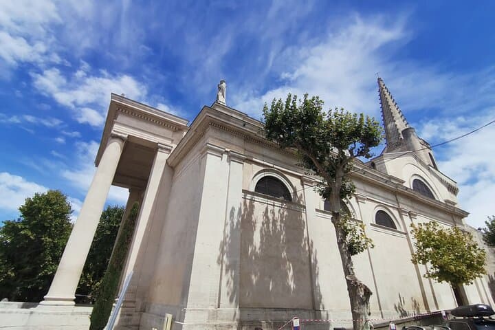 Baux and Saint-Rémy: Provençal Castles, Quarry Art & Wine Tasting photo 3