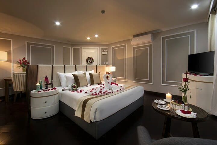 Era Cruise: 2-Day Halong Bay & Lan Ha Bay Luxury Cruise from Hanoi photo 4